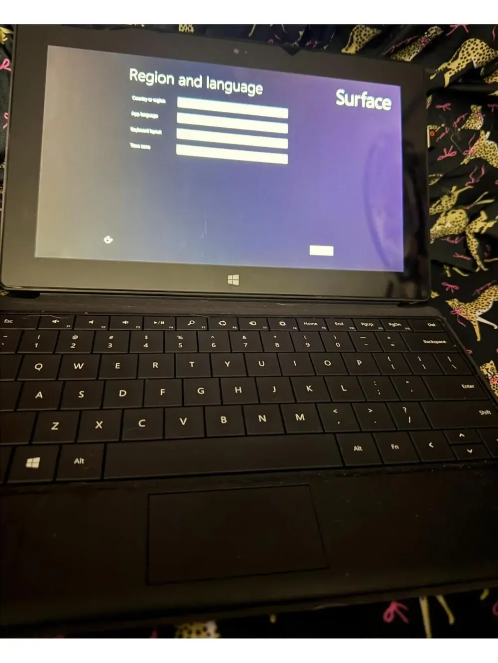 Microsoft Surface Tablet (1st Generation) 10.6in Tablet Windows 8.1 Original